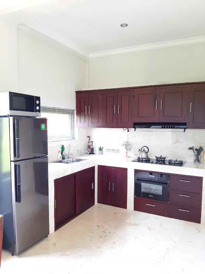 Aparthotel Medewi Manor Airsatang Esterno foto