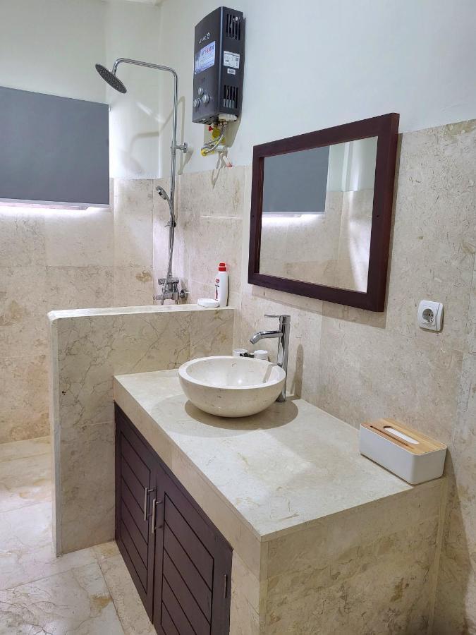 Aparthotel Medewi Manor Airsatang Esterno foto