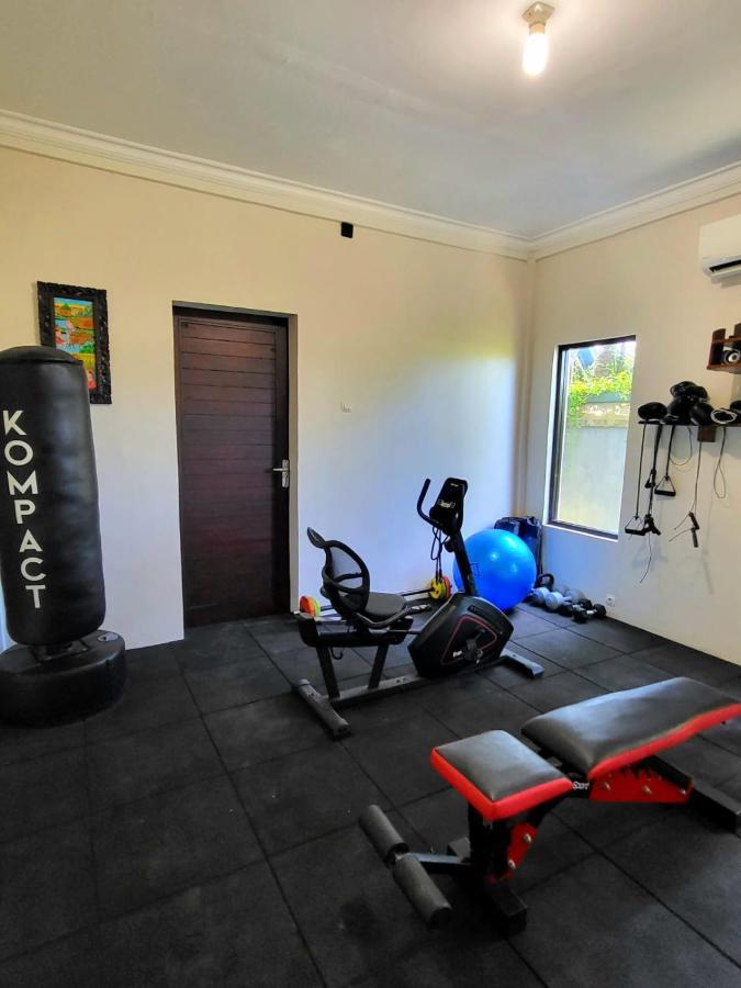 Aparthotel Medewi Manor Airsatang Esterno foto