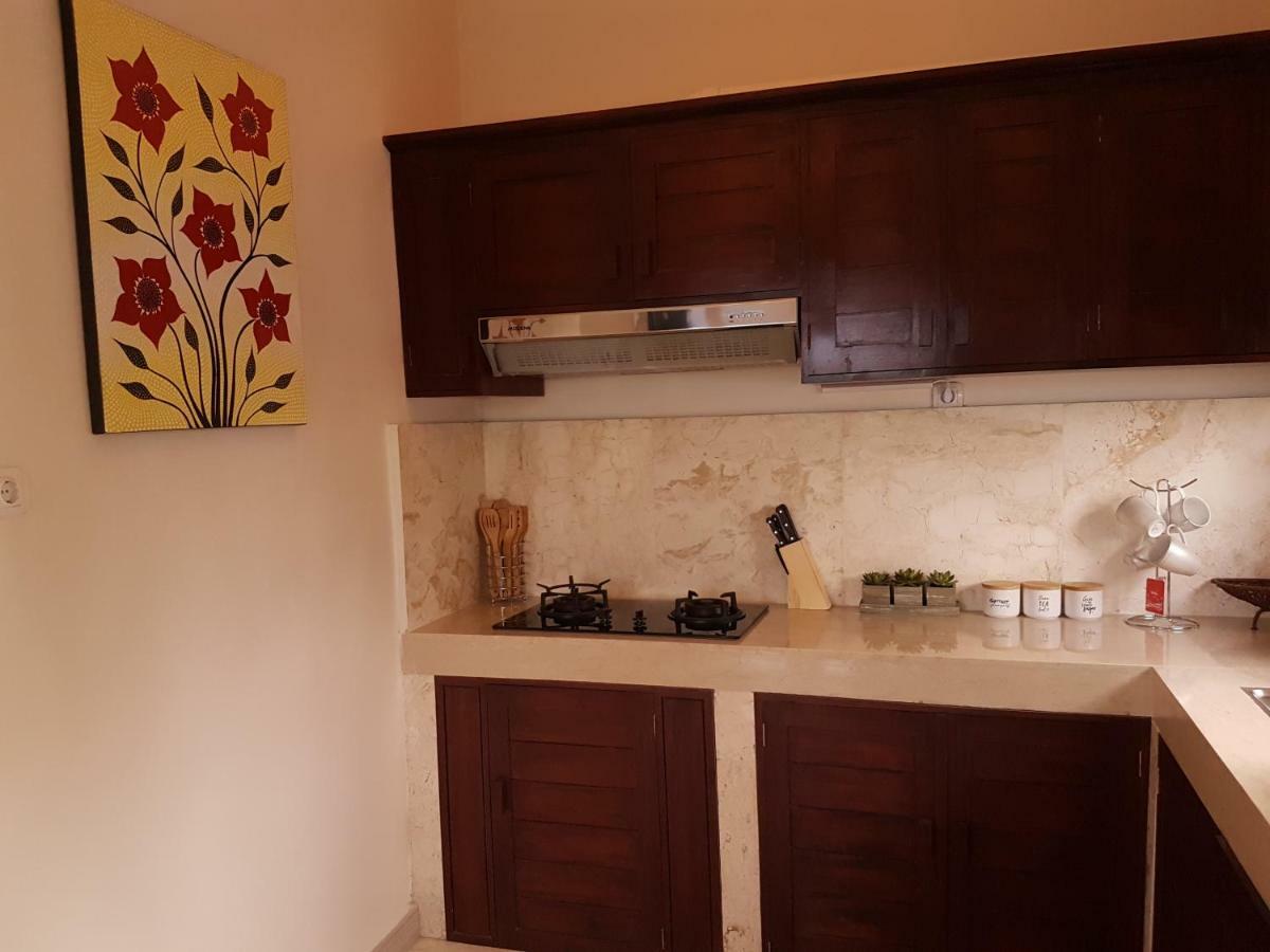 Aparthotel Medewi Manor Airsatang Esterno foto