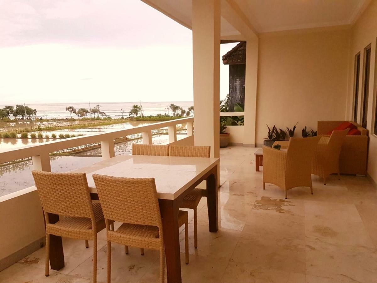 Aparthotel Medewi Manor Airsatang Esterno foto